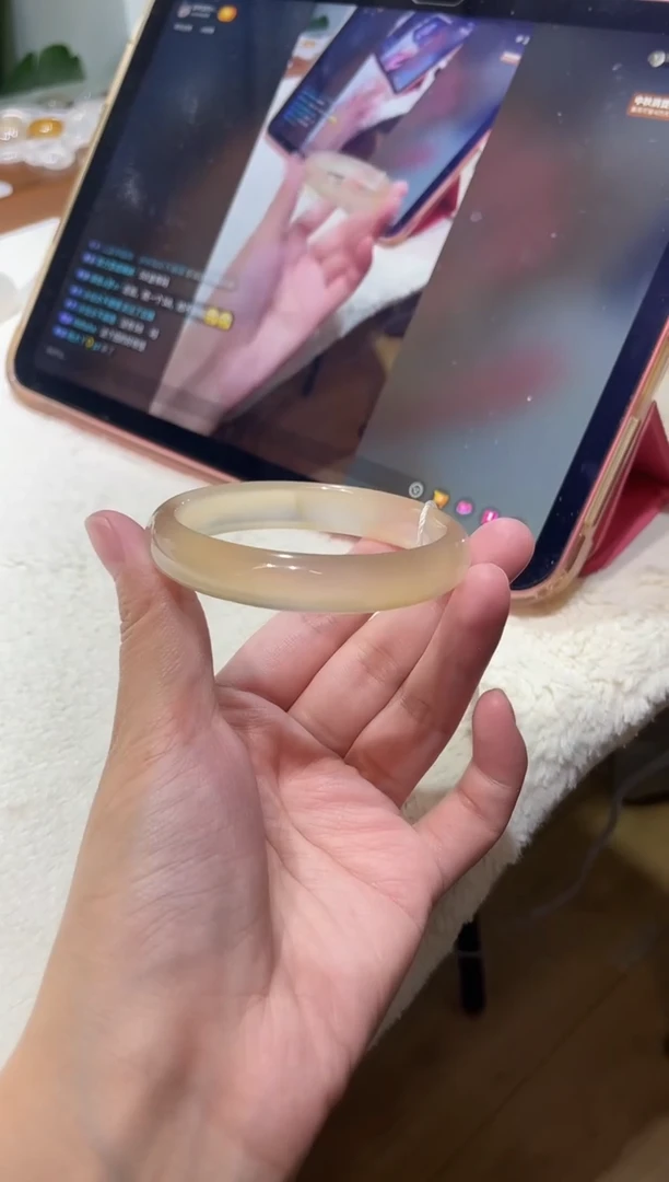 手镯玛瑙/玉髓未镶嵌52.6鉴赏期48小时