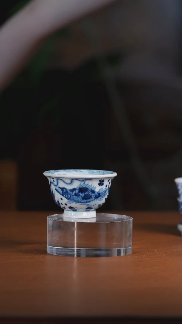 元青花鱼藻压手杯