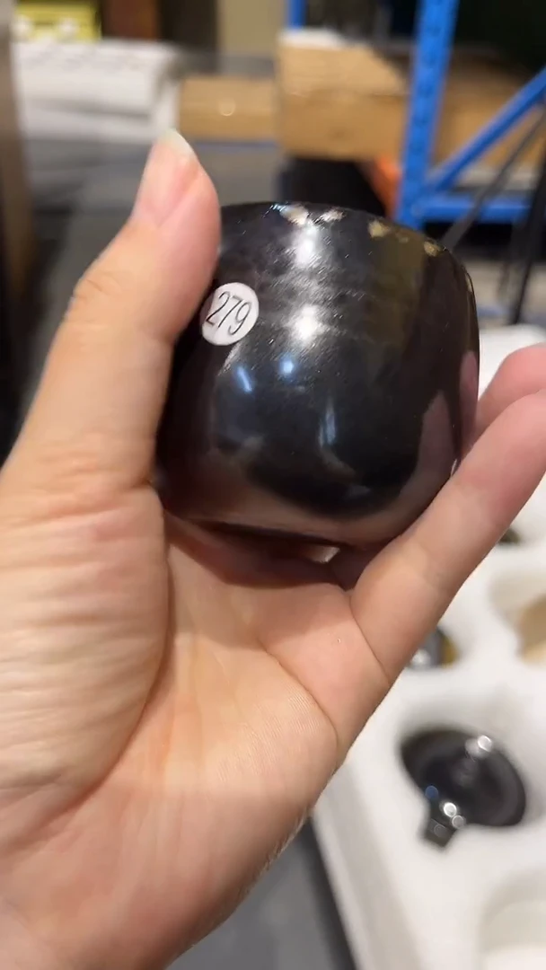 壶279号容量60-80ML乌金有划痕