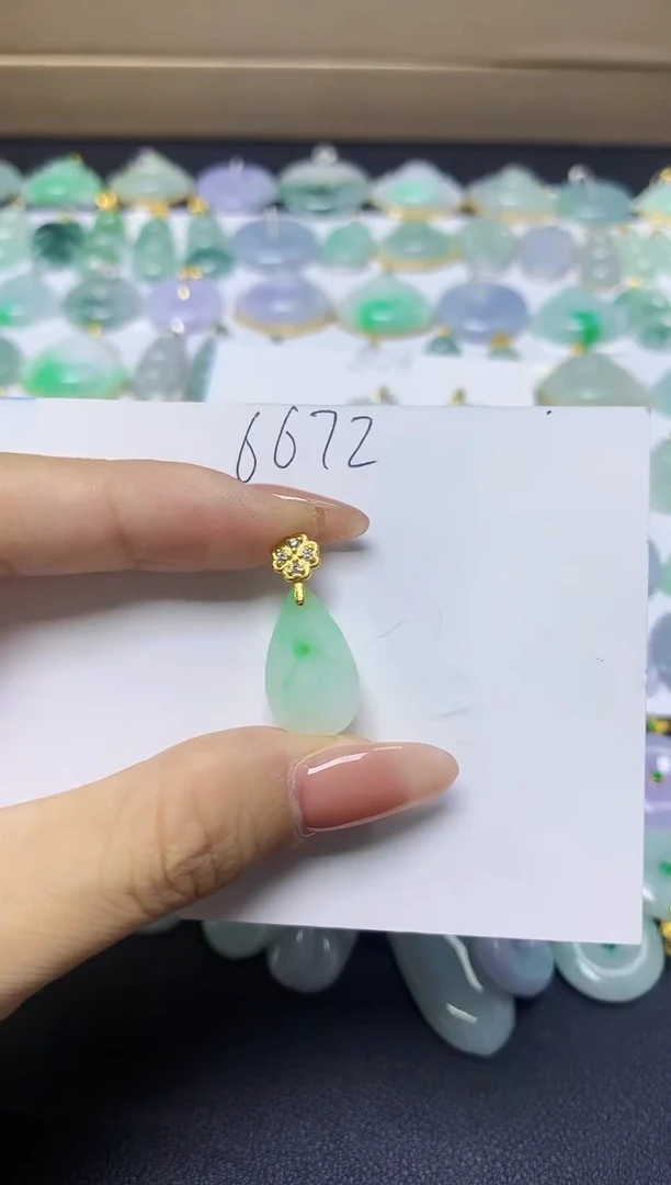 翡翠未镶嵌颈饰天然自然緬甸A貨翡翠