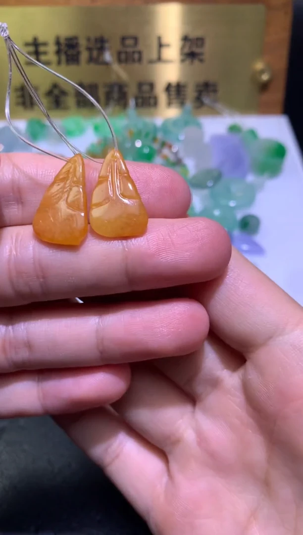 未镶嵌定制翡翠毛货