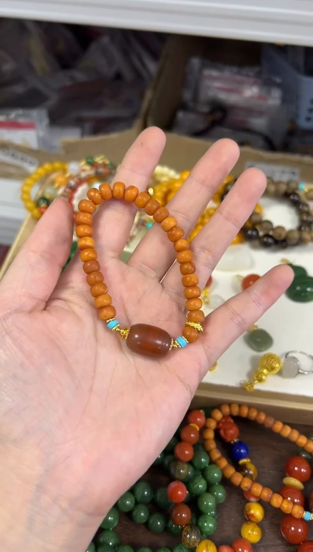 手链蜜蜡未镶嵌有瑕疵磨砂老蜜蜡南红顶珠款手链[0778]