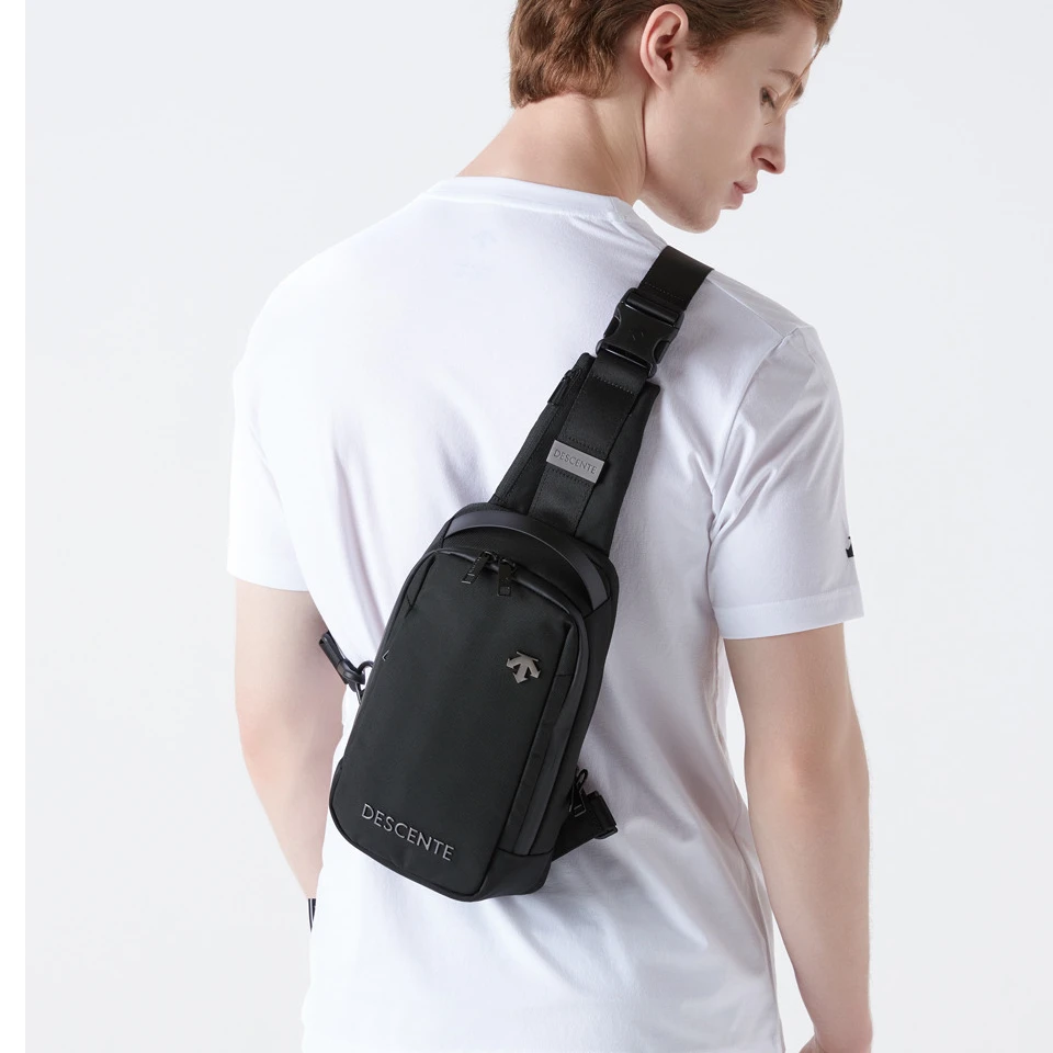 DESCENTE/迪桑特运动户外休闲男女同款单肩包斜挎包SQ123UBG10
