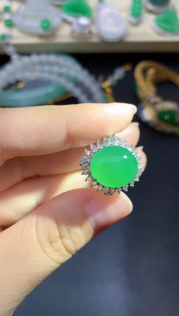 18K金镶嵌戒指翡翠477-雪姐翡翠天天见