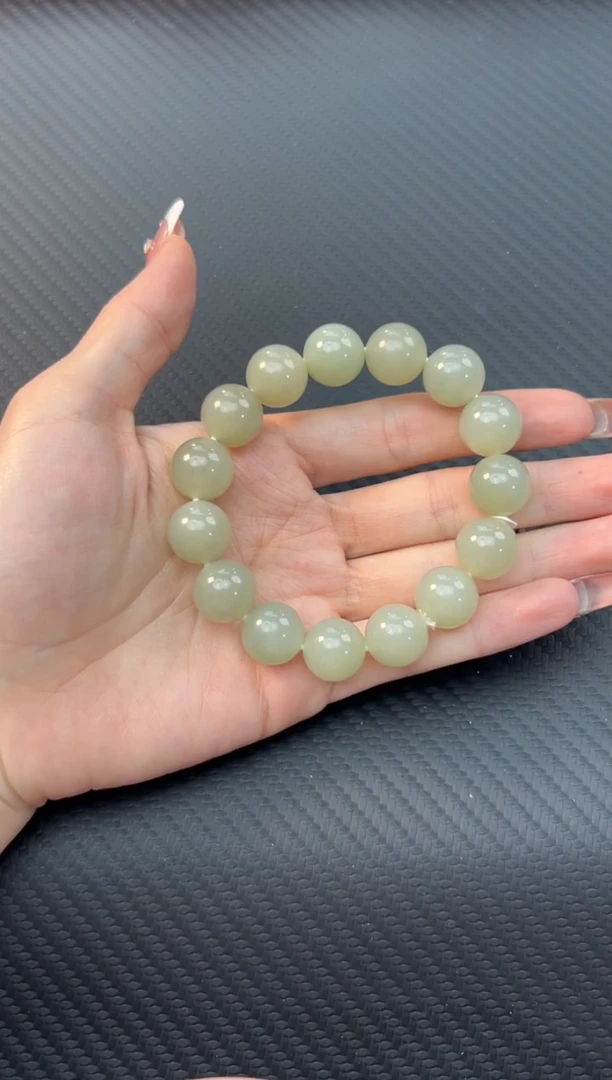 【闪购商品】和田玉手串未镶嵌且末微色差近矿卡14手串