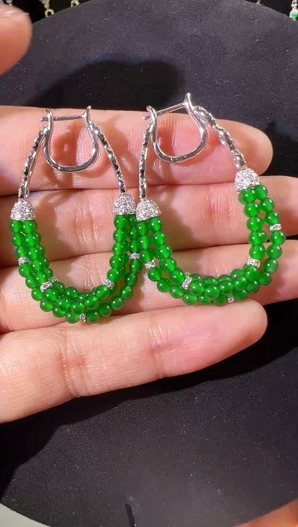 18K金镶嵌翡翠耳饰高冰阳绿小米珠耳坠