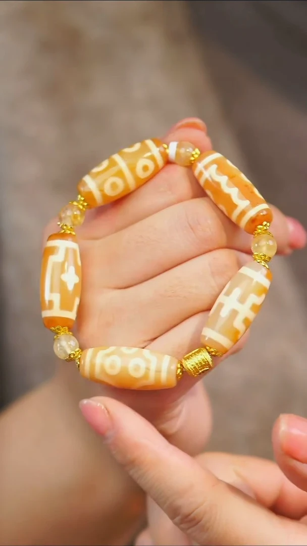 未镶嵌手串玛瑙/玉髓（覆膜）多样性发一