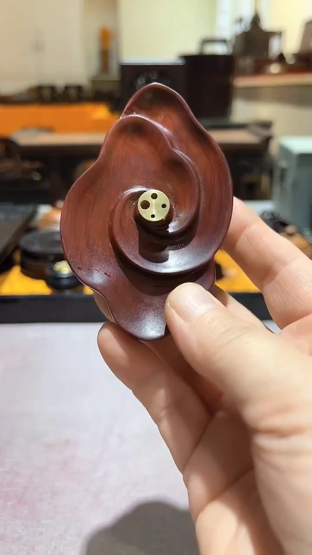 木精品木雕精工细作