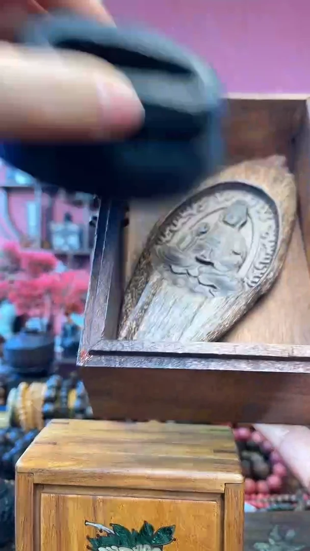 【闪购商品】木中之王152-座观因摆件妍妍批发