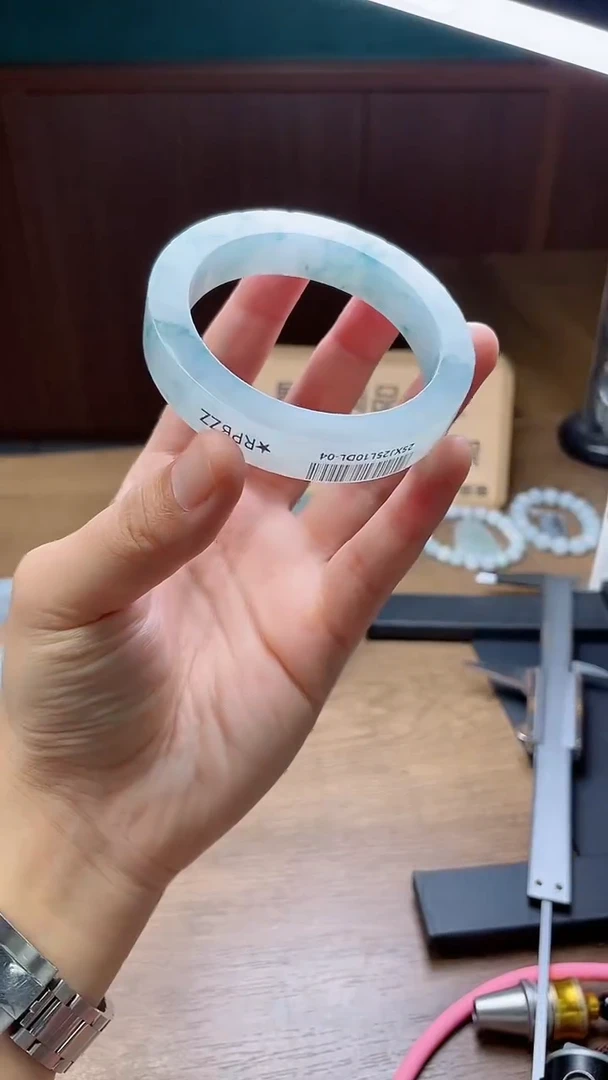 定制翡翠手镯未镶嵌秋*定制