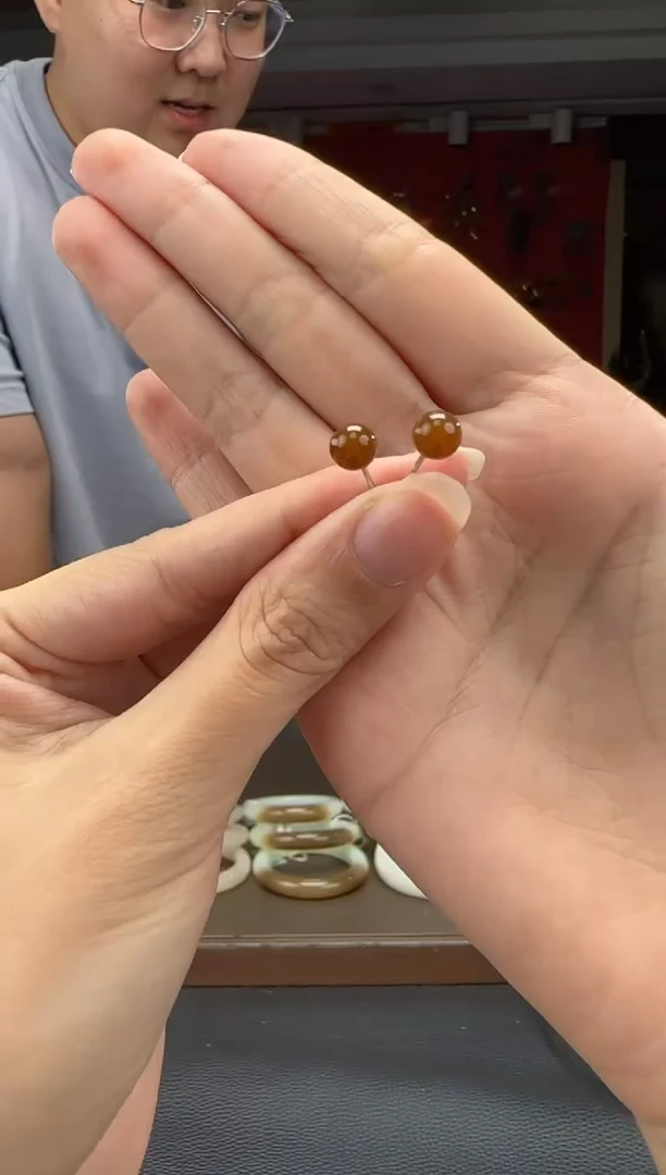颈饰银S925镶嵌和田玉且末糖耳钉
