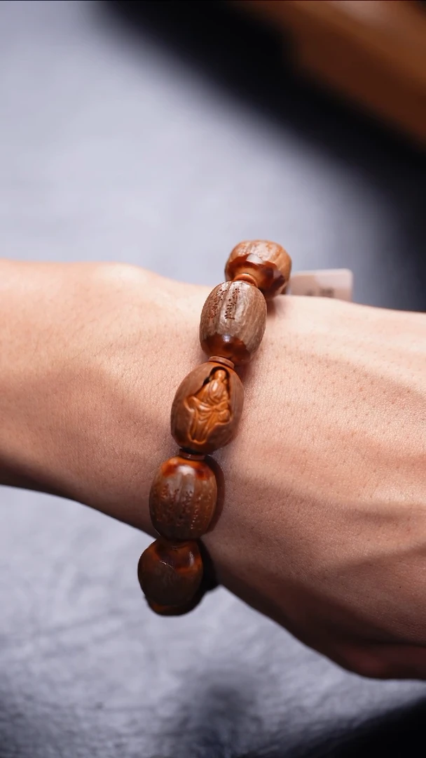 【闪购商品】橄榄核吊坠功利化