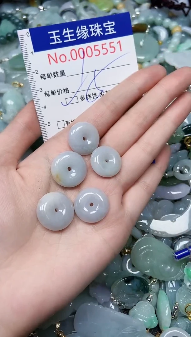 【闪购商品】翡翠颈饰未镶嵌闪购00005551多样性发其一