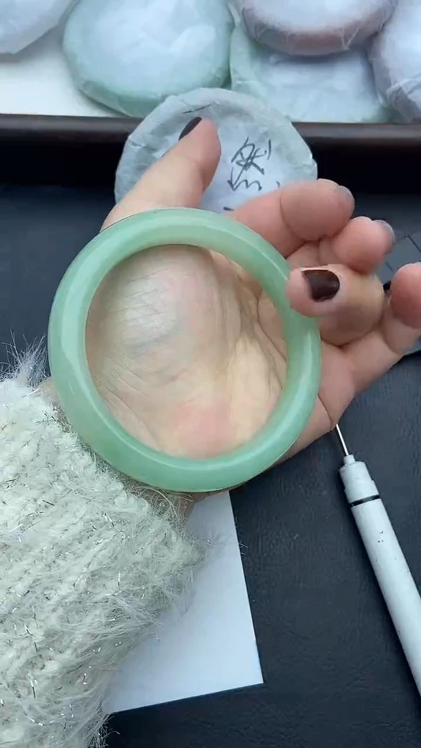 未镶嵌手镯石英质玉24+61/62