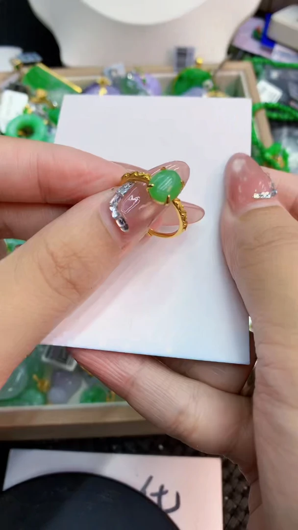 翡翠未镶嵌吊坠(不含链)1