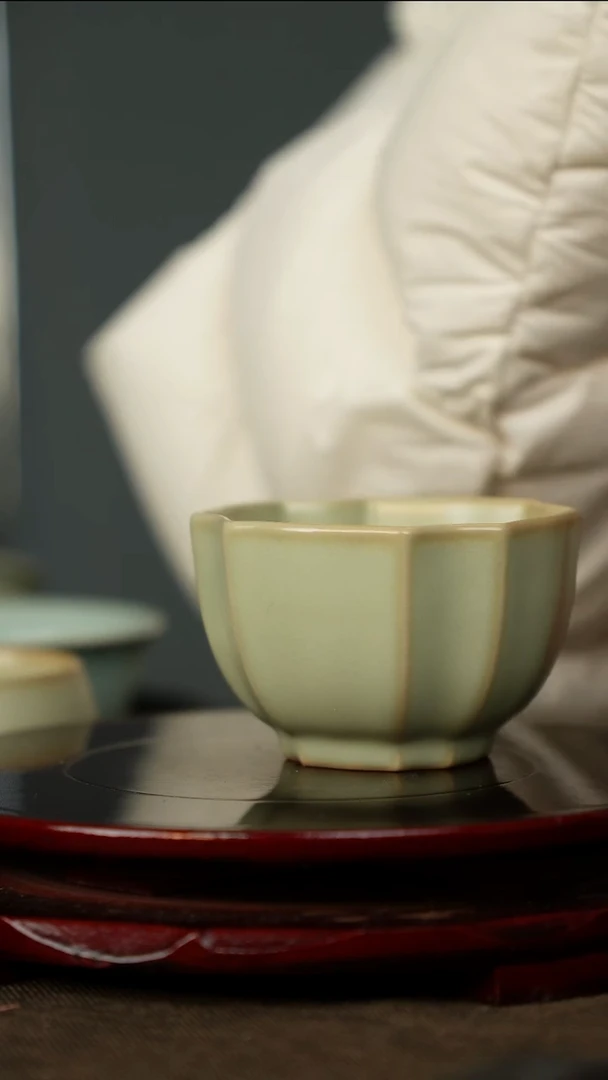 全品 粉青  四方葵口