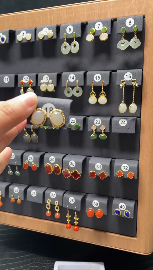 【闪购商品】和田玉耳饰银S925镶嵌0018