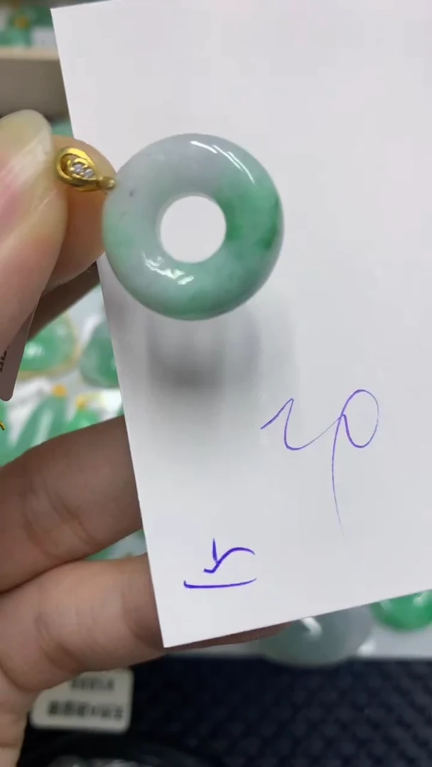 颈饰未镶嵌翡翠缅甸A货翡翠