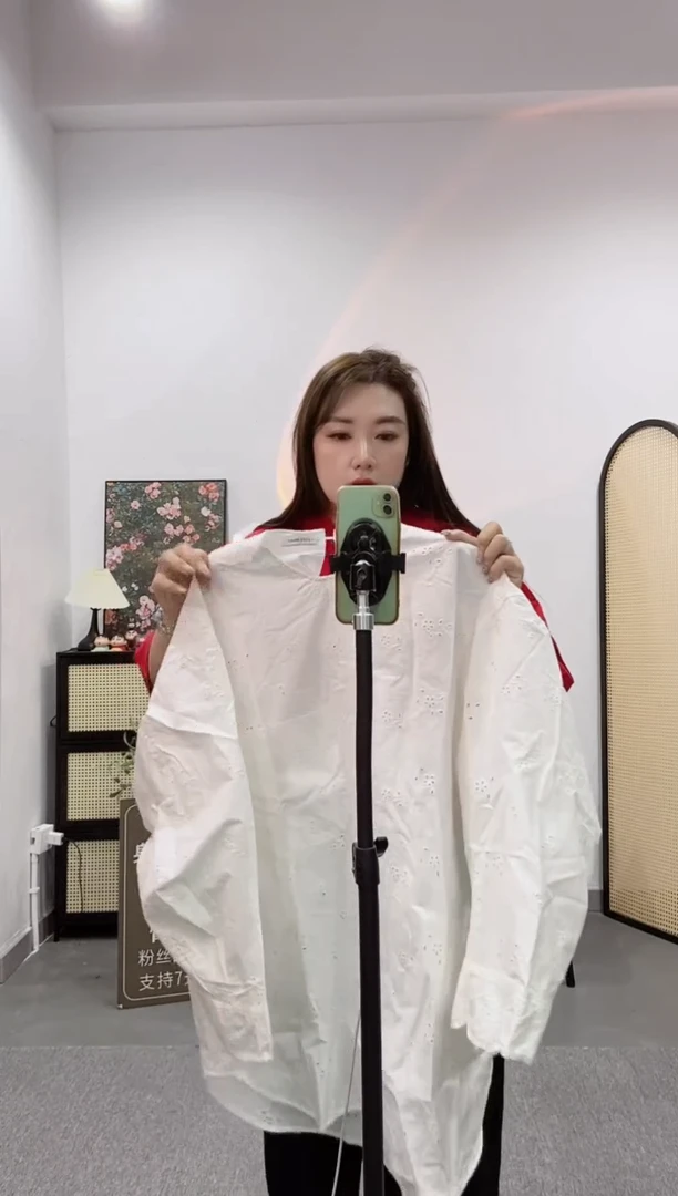 白色中长款上衣1