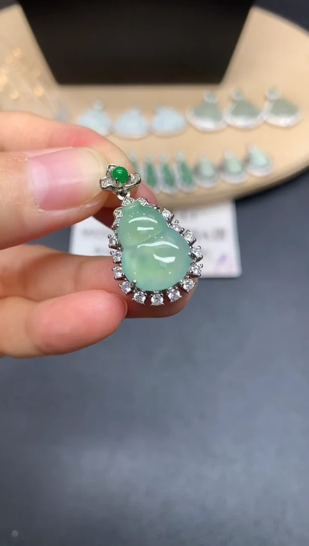 翡翠银S925镶嵌吊坠(不含链)葫芦【多样性发其一】