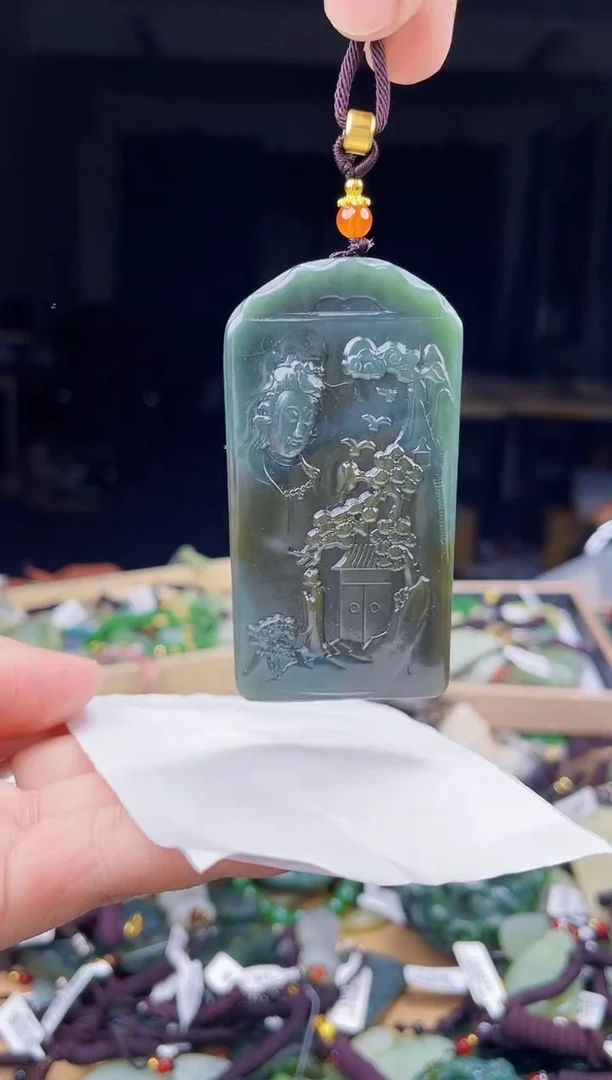 颈饰未镶嵌和田玉1