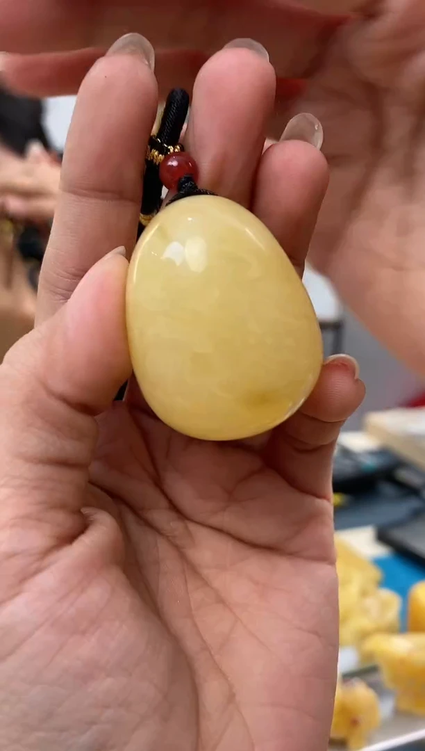 【闪购商品】蜜蜡裸石未镶嵌天然琥珀蜜蜡水滴