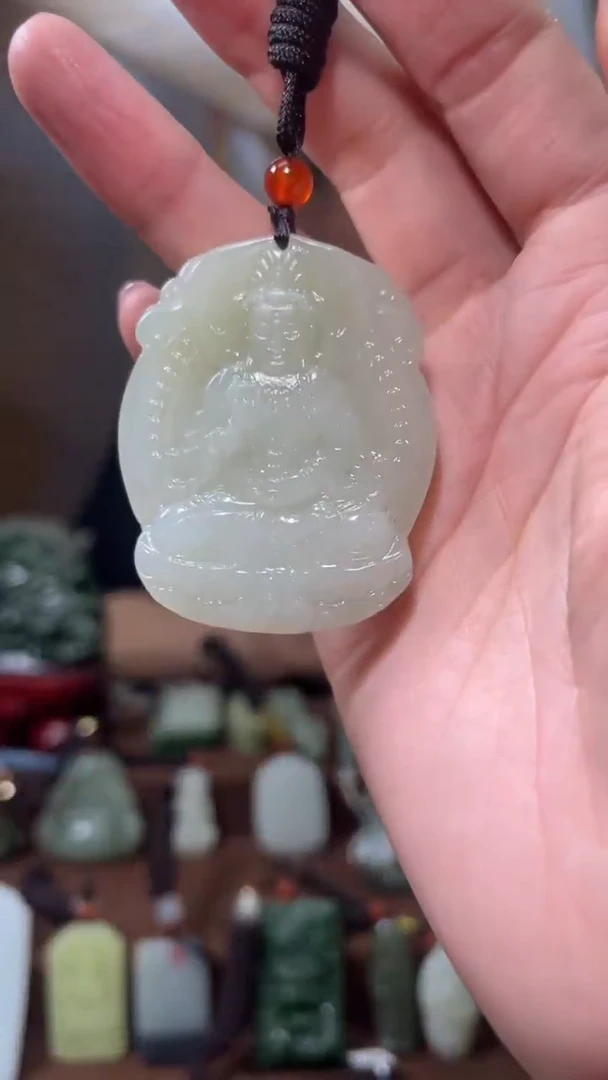 颈饰未镶嵌和田玉·