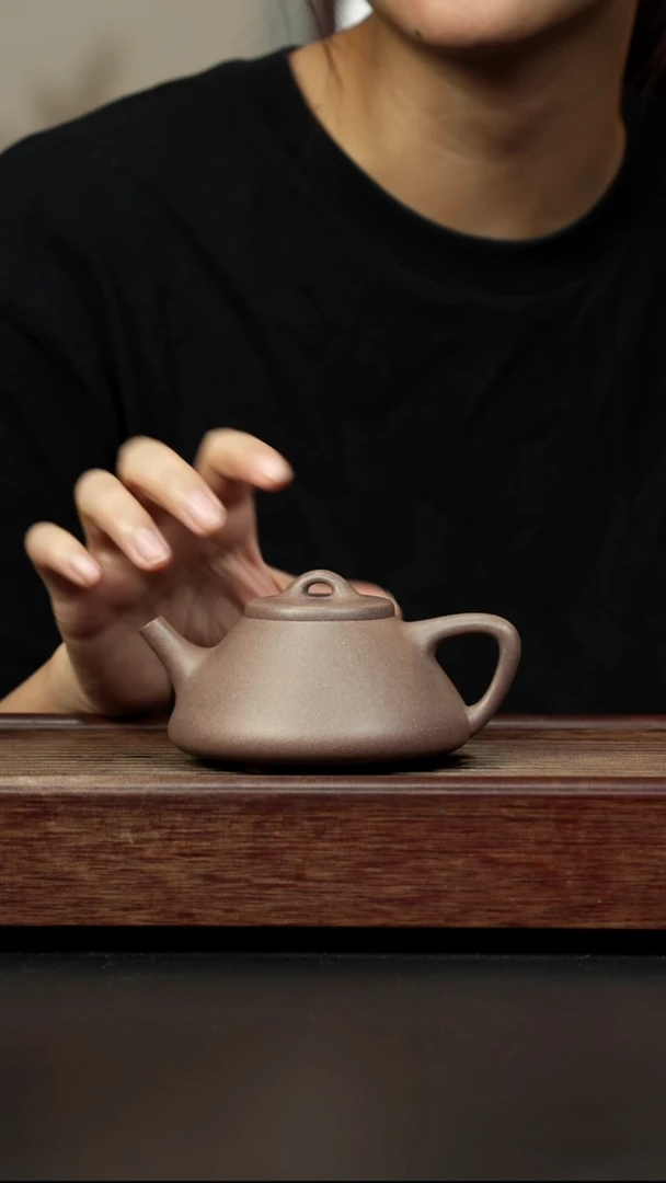 紫砂茶壶桃花泥 子冶石瓢紫色