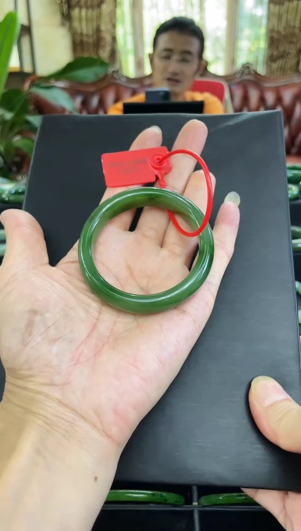 未镶嵌手镯和田玉（碧玉）唯****煊167