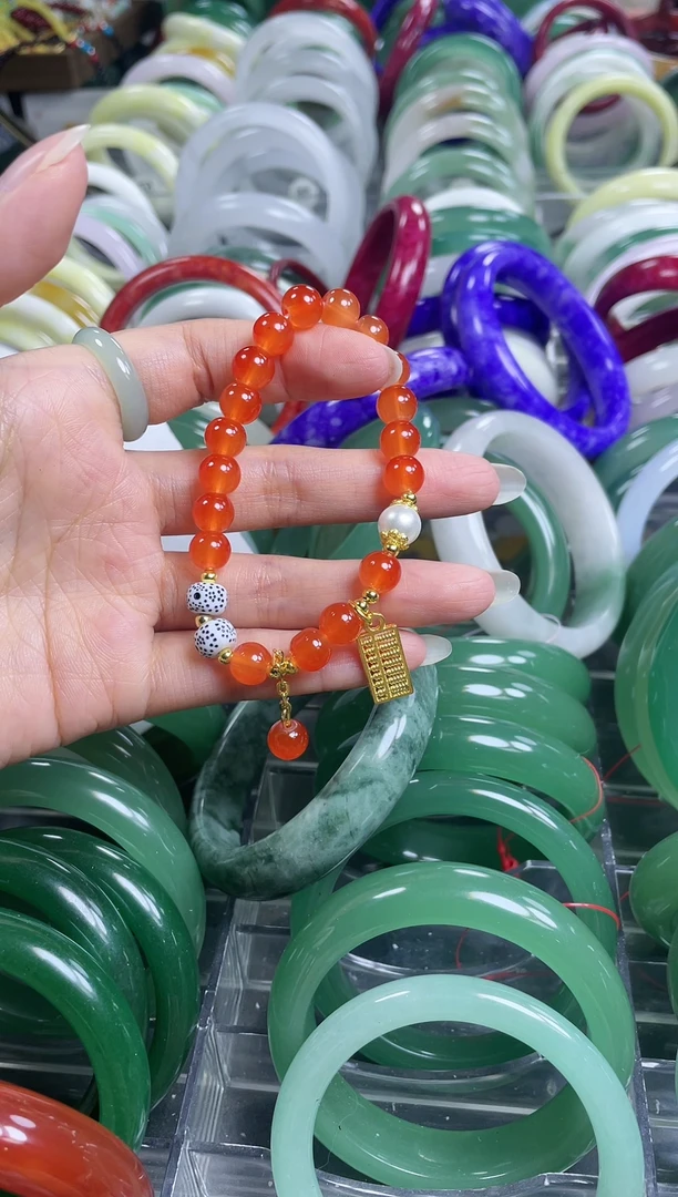 【闪购商品】石英质玉手镯未镶嵌8
