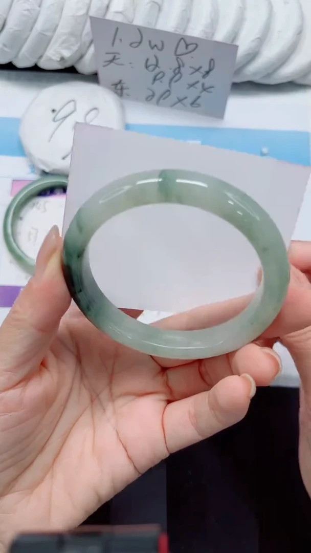 未镶嵌手镯石英质玉146-59.6