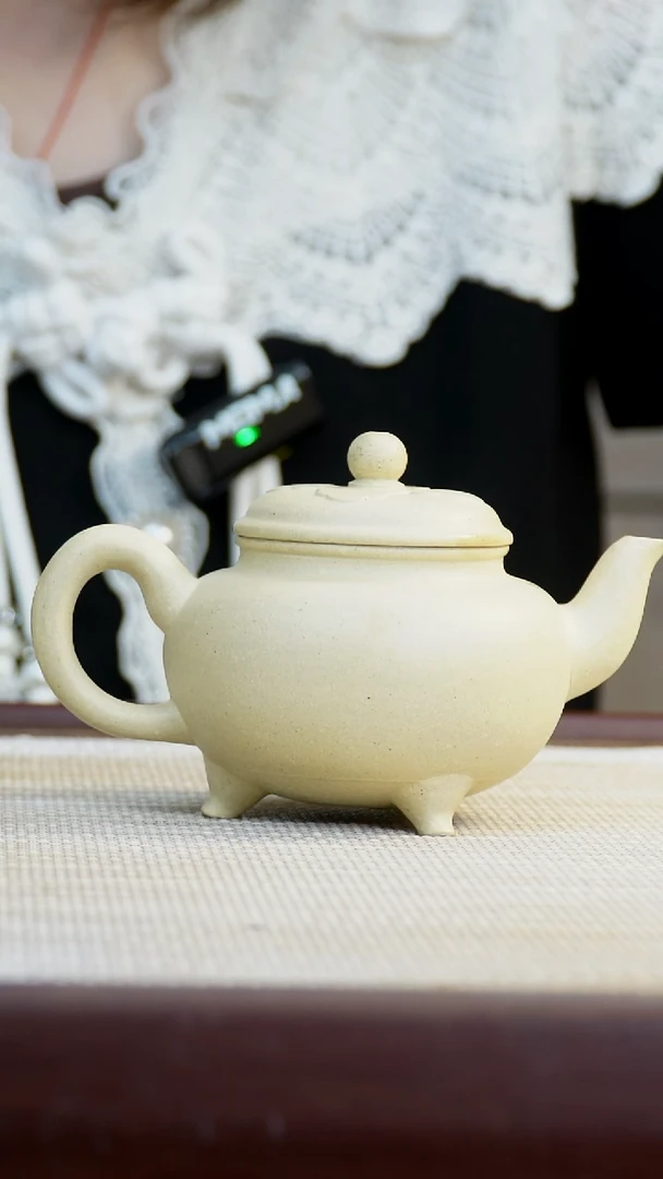 茶壶紫砂E****n微瑕墨绿泥大彬如意190C