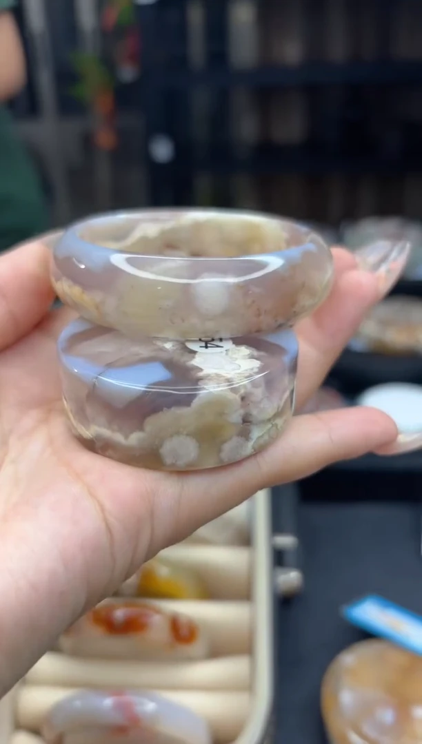 石英质玉手镯未镶嵌217(55圈赠送镯心)