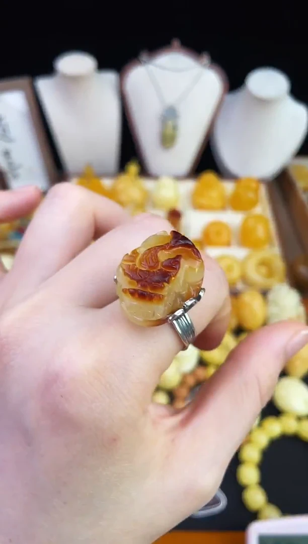 琥珀未镶嵌珠宝奇石柒月