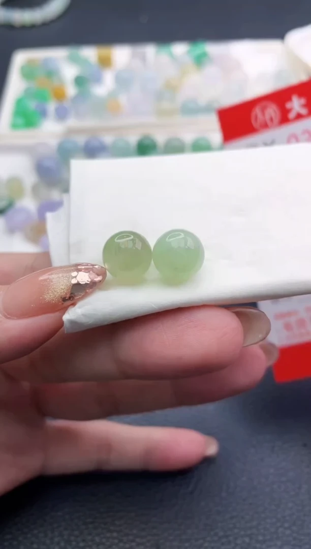 未镶嵌定制翡翠梧*珠子