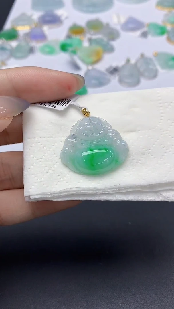 翡翠18K金镶嵌颈饰天然缅甸a货翡翠