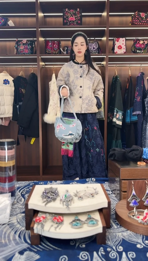 织绣L1黔东南苗族刺绣