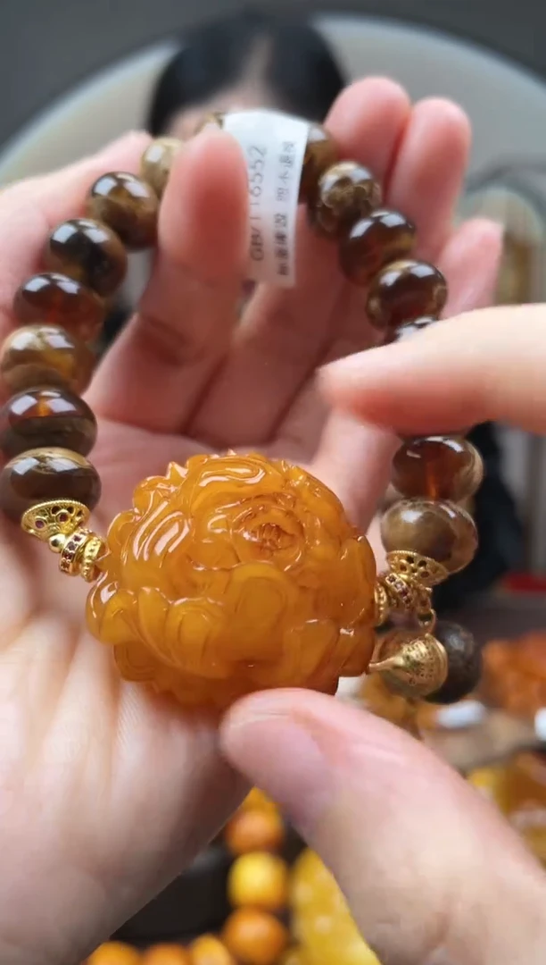 【闪购商品】琥珀裸石未镶嵌首饰 假1赔4 （多样性发货1件