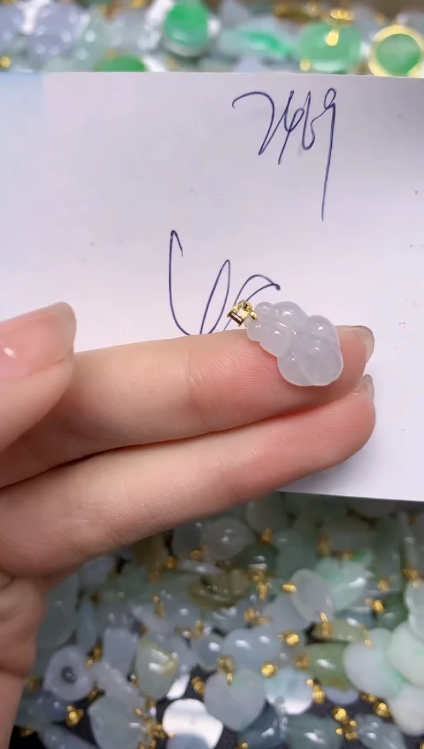 【闪购商品】翡翠颈饰18K金镶嵌天然翡翠A货