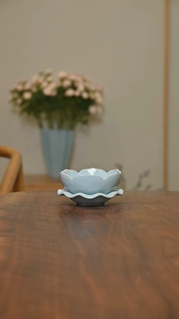 莲花茶漏 天青 微瑕 无款