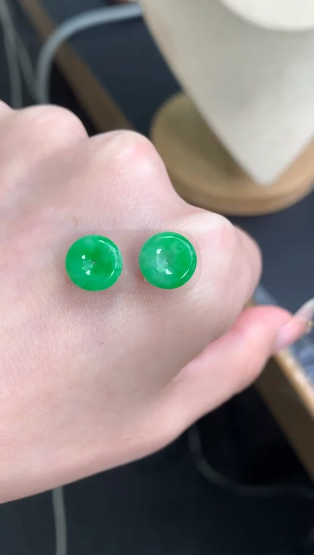 未镶嵌定制翡翠一对扣子