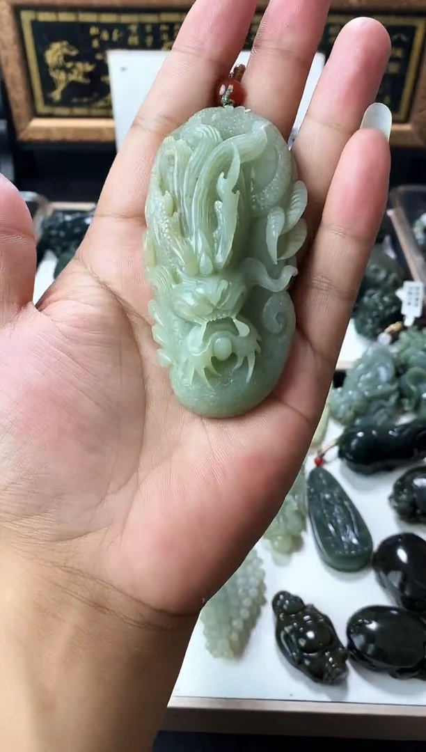 颈饰未镶嵌和田玉1