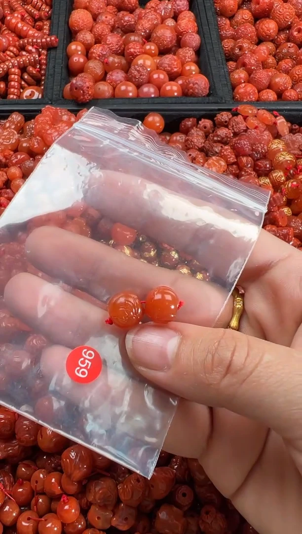 【闪购商品】南红玛瑙颈饰未镶嵌1