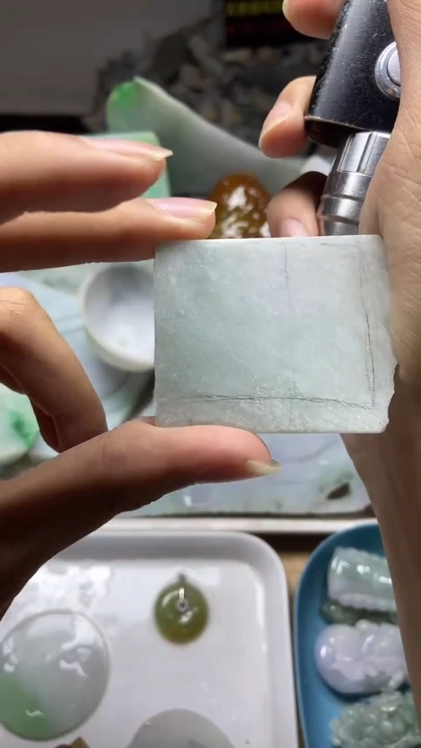 颈饰未镶嵌翡翠天然缅甸翡翠A货57