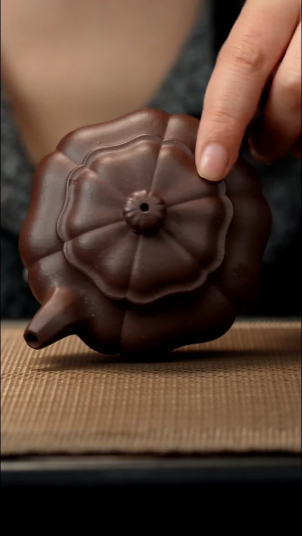 紫砂茶盏老紫泥筋纹葵仿古165CC