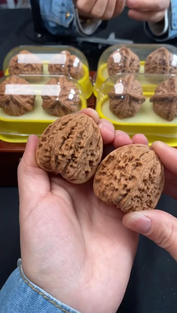 把件文玩核桃南疆石40尺A522