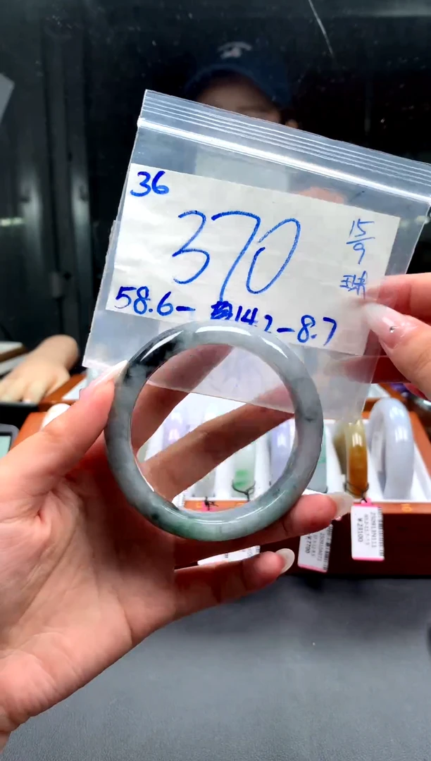 未镶嵌定制翡翠36翡翠毛货需精细抛光手镯多样性拍一发一