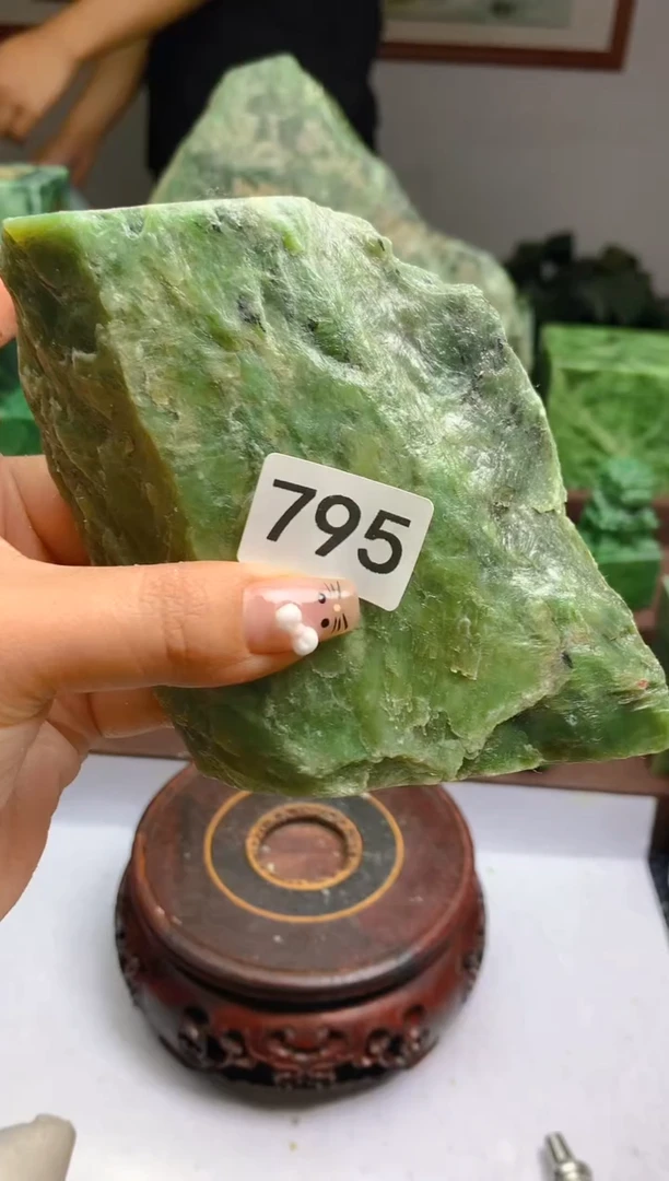 和田玉（碧玉）未镶嵌珠宝半成品1y