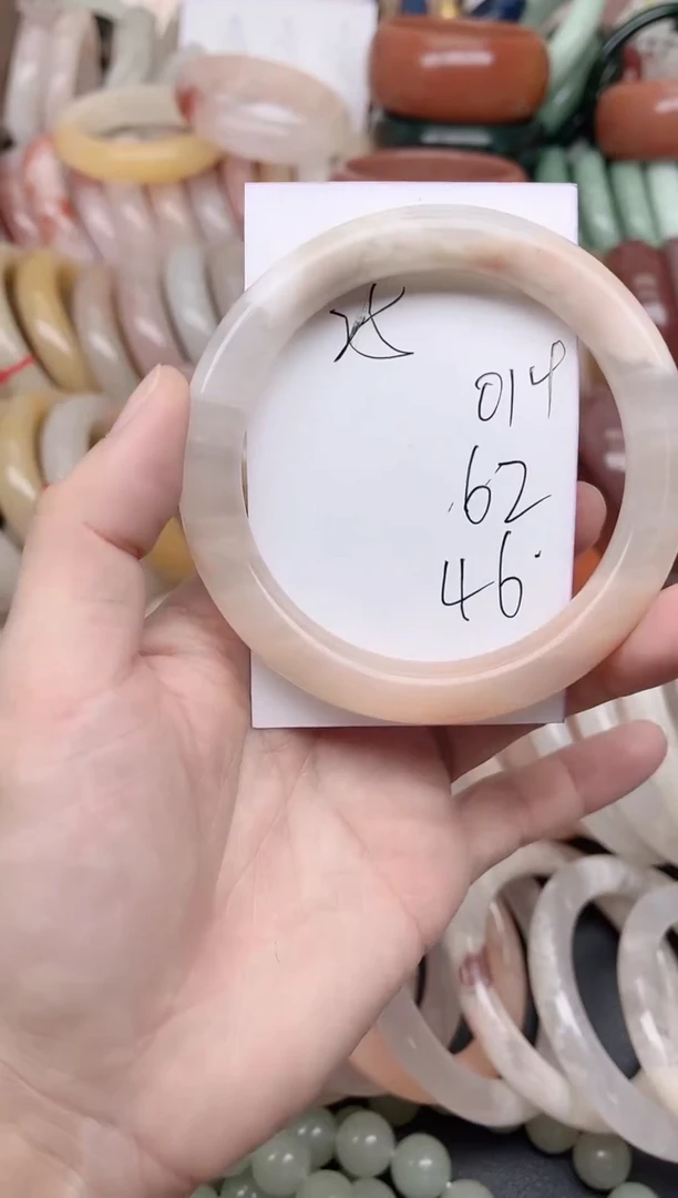 未镶嵌手镯石英质玉014