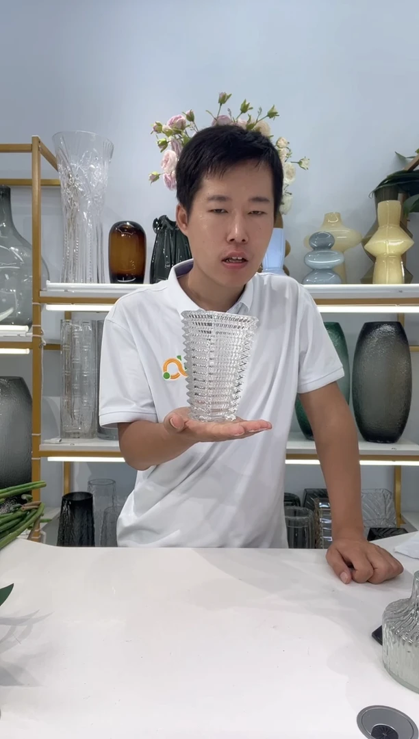 璀璨小号长方透明色玻璃花瓶